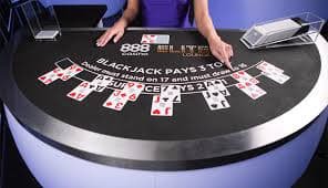Giao diện bàn Roulette live với dealer phát video trực tiếp trên màn hình